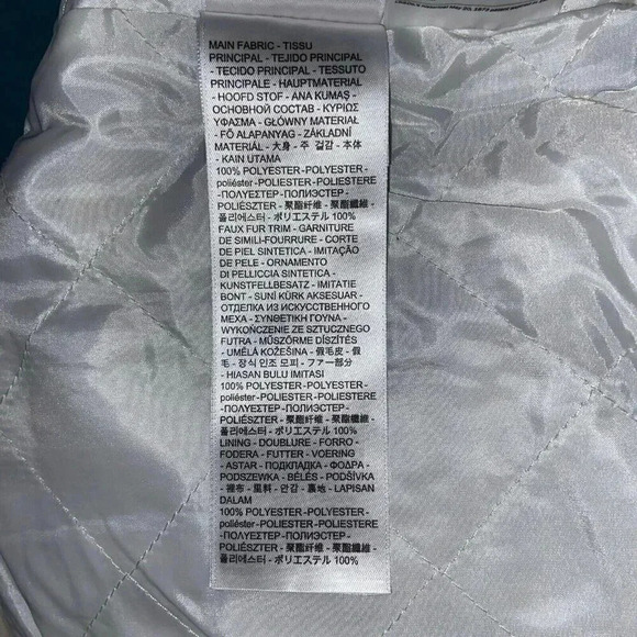 Levi's Women's MEDIUM Plaid Comfy Corner Ex-Boyfriend Sherpa Trucker Jacket NWT - Picture 7 of 8